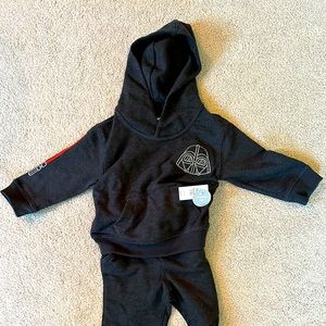 NWT Star Wars toddler sweat suit 18-24 mo